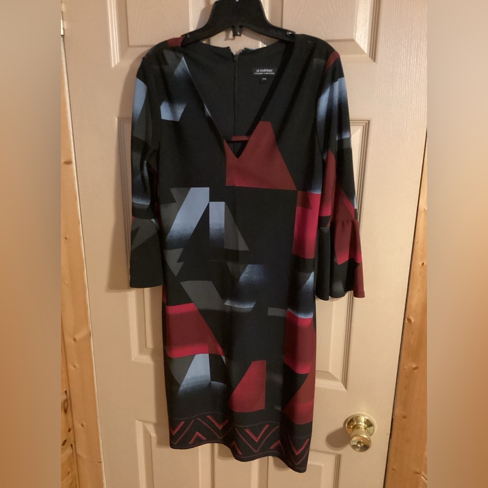 Le Chateau Women's Geometric Black and BurgundybDress